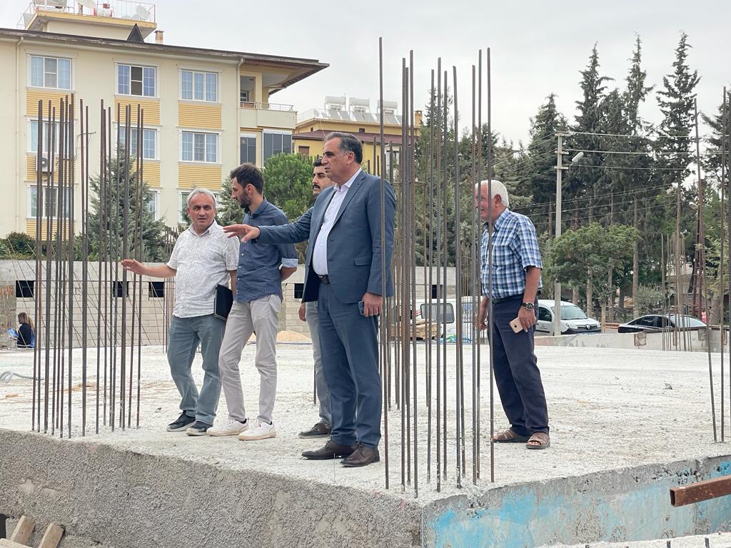 İL ÖZEL İDARESİ TARAFINDAN YAPIMI DEVAM EDEN OKUL İNŞAATLARINDA İNCELEME 